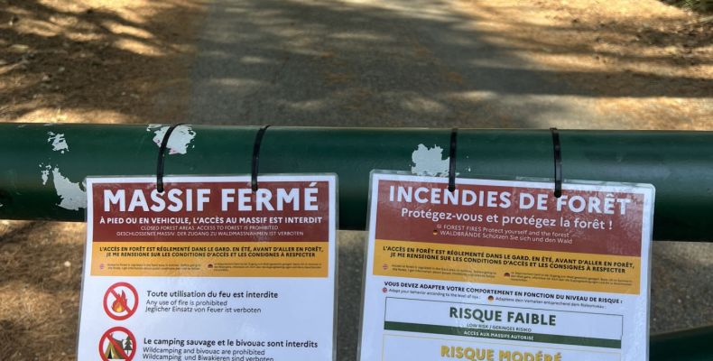 ARRÊTÉS MUNICIPAUX TEMPORAIRES DE RESTRICTIONS D'ACTIVITÉS : accès interdits au CAMP DE CÉSAR jusqu'au 31/08/2026 (prolongés).